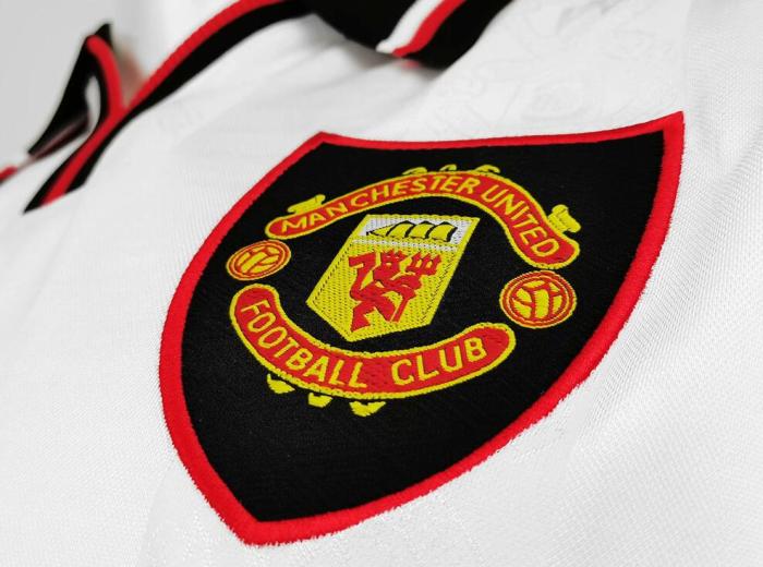 Long Sleeve Retro Jersey 1998-1999 Manchester United Away White Soccer Jersey Vintage Man Uted Football Shirt