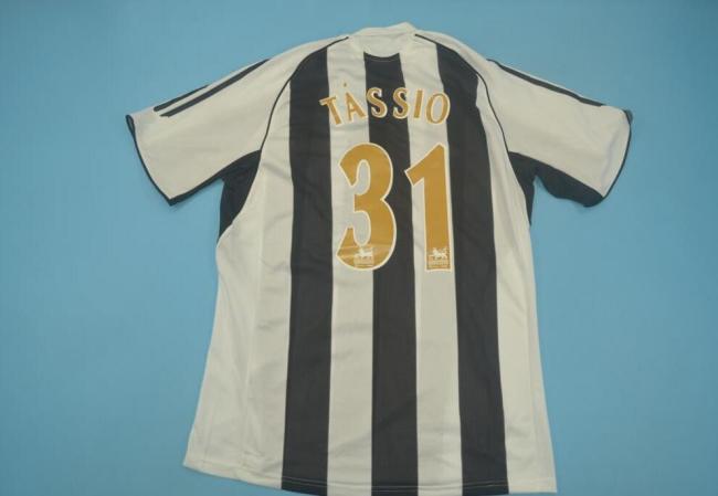 Retro Jersey 2005-2006 Newcastle United 31 TASSIO Home Soccer Jersey