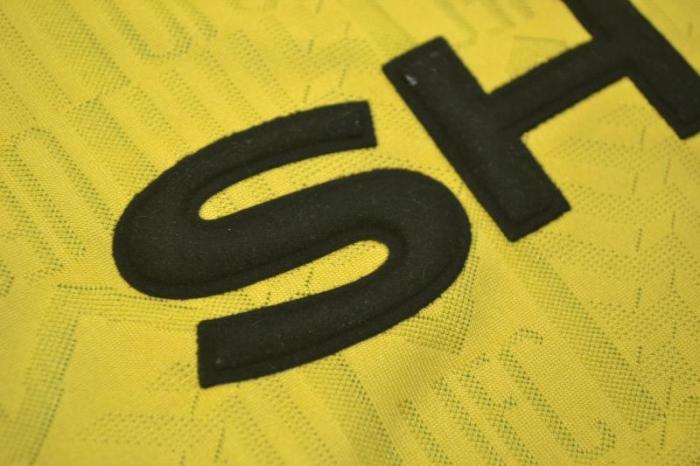 with EPL Patch Retro Jersey 1992-1994 Manchester United Away Yellow/Green Soccer Jersey Vintage Football Shirt