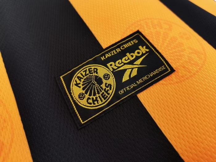 Retro Jersey 1998-1999 Kaizer Chiefs Home Soccer Jersey