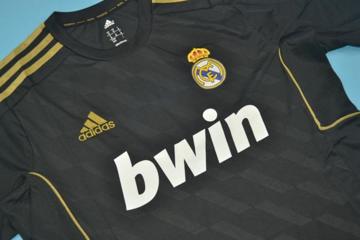 with LFP Patch Retro Jersey 2011-2012 Real Madrid Away Black Soccer Jersey Vintage Real Camisetas de Futbol
