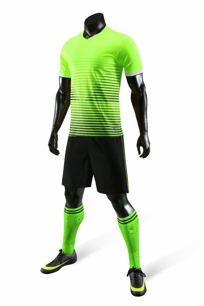 D8821 Green Blank Soccer Training Jersey and Shorts