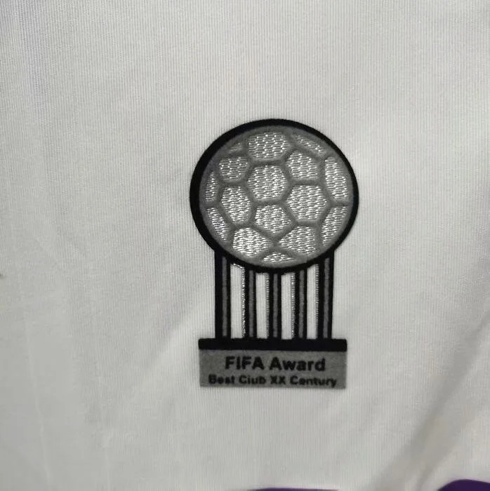Long Sleeve Retro Jersey 2006-2007 Real Madrid Home Soccer Jersey Vintage Real Football Shirt