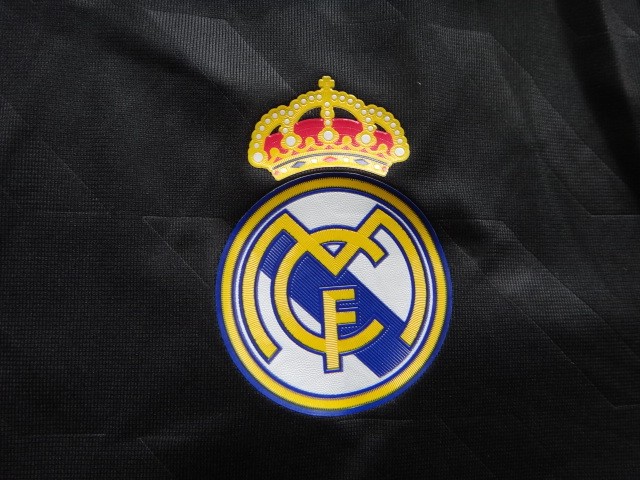 with LFP Patch Retro Jersey 2011-2012 Real Madrid Away Black Soccer Jersey Vintage Football Shirt