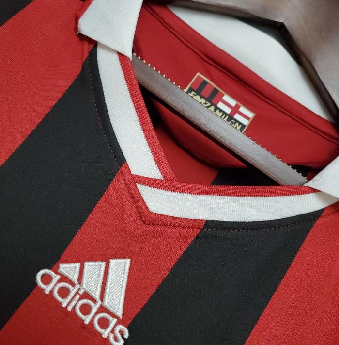 Retro Jersey 2009-2010 AC Milan Home Soccer Jersey Vintage Football Shirt
