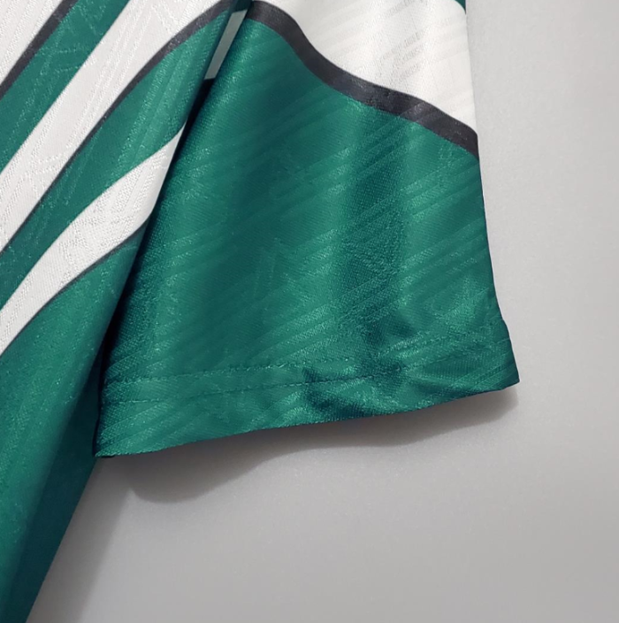 Retro Jersey Germany 1996 KLINSMANN 18 Away Green Soccer Jersey Vintage Football Shirt