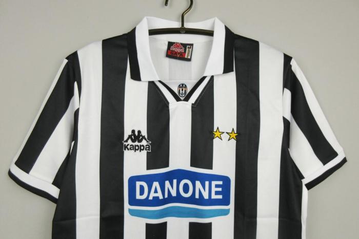 Retro Jersey 1994-1995 Juventus Home Black/White Soccer Jersey Vintage Football Shirt