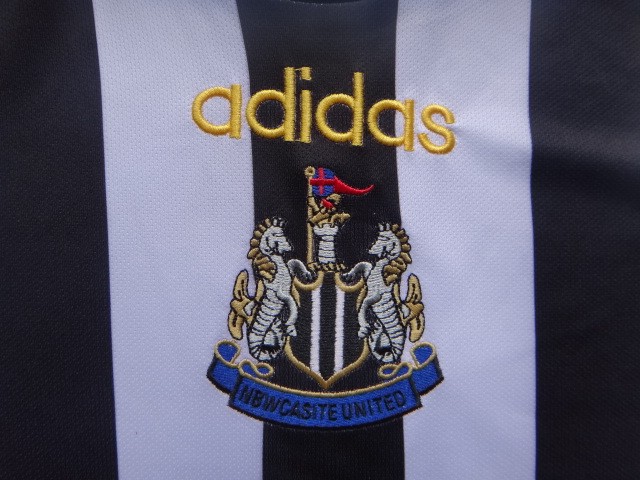 with EPL Patch Retro Jersey 1997-1999 Newcastle United Home Soccer Jersey Vintage Football Shirt