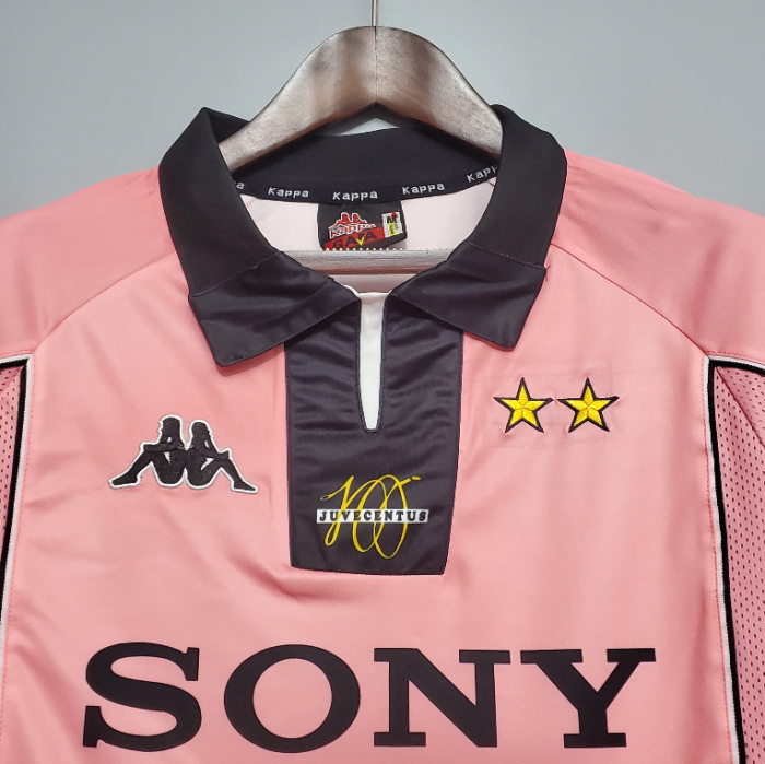Long Sleeve Retro Jersey 1997-1998 Juventus Away Pink Soccer Jersey Vintage Maillot de Foot