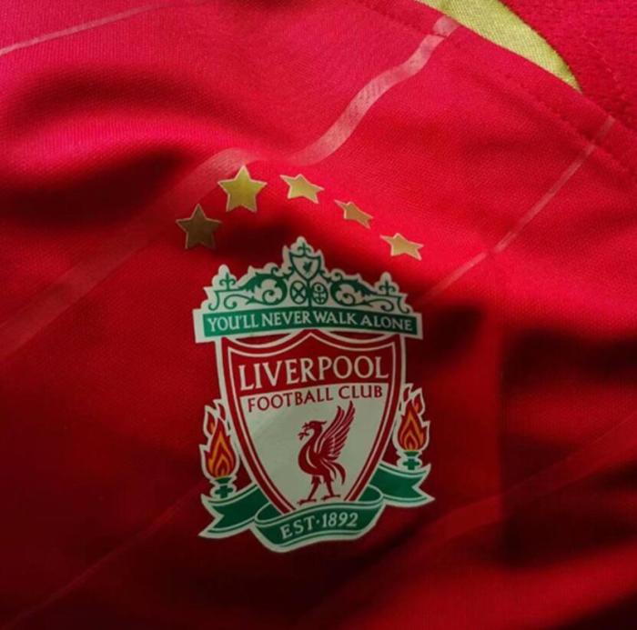 Retro Jersey Livepoool 2005-2006 Red Soccer Jersey