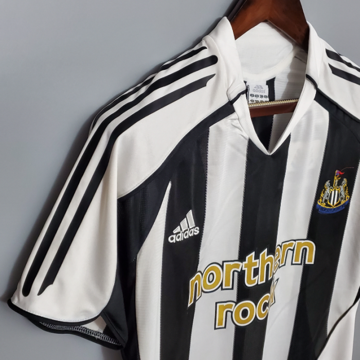 Retro Jersey 2005-2006 Newcastle United Home White/Black Soccer Jersey Vintage Football Shirt