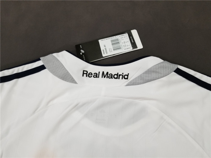 Retro Jersey 2006-2007 Real Madrid Home Soccer Jersey Vintage Football Shirt