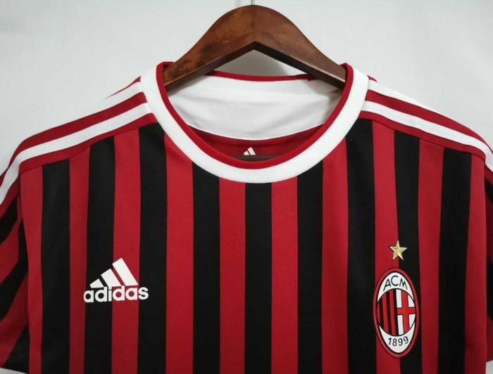 Retro Jersey 2011-12 AC MILAN 10 SEEDORF Home Soccer Jersey Vintage Football Shirt