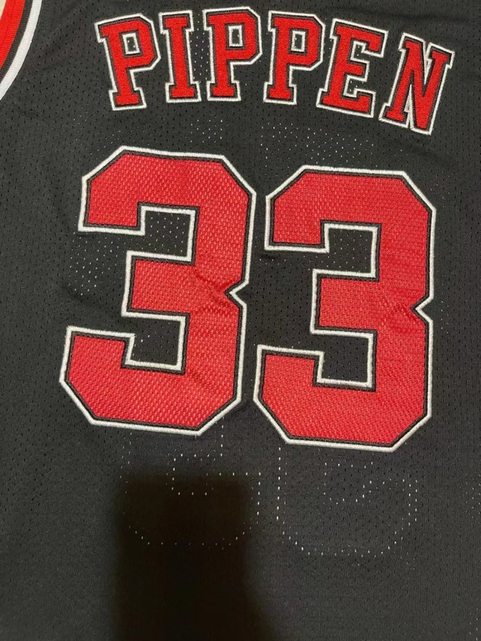 Mitchell&ness 1997-98 Chicago Bulls Black Basketball Shirt 33 PIPPEN Classic NBA Jersey
