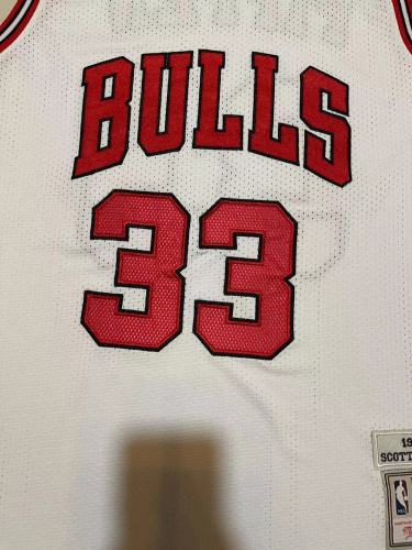 NBA Finals Mitchell&ness 1997-98 Chicago Bulls White Basketball Shirt 33 PIPPEN Classic NBA Jersey