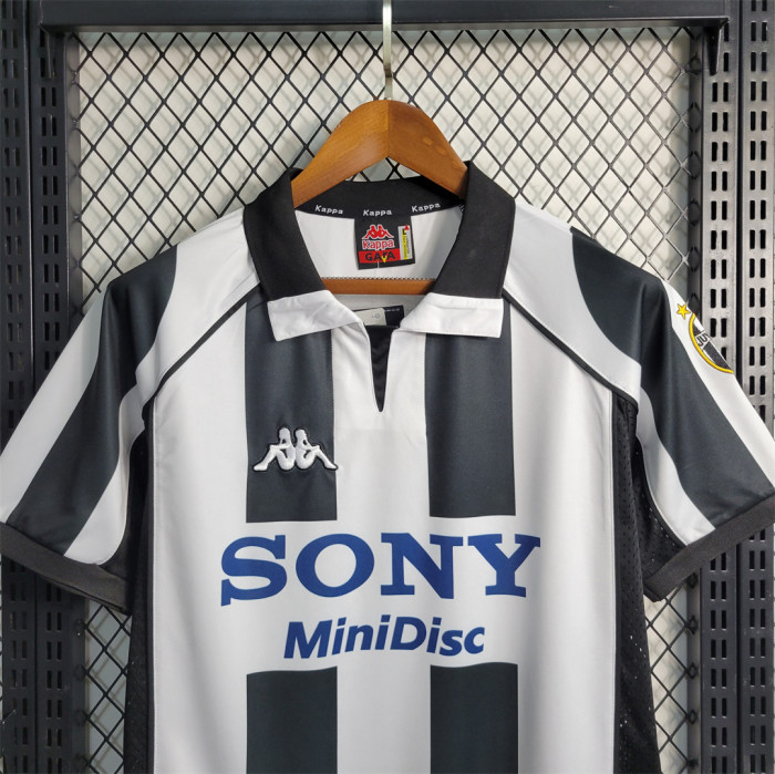 Retro Jersey Juventus 1997-1998 Home Soccer Jersey Vintage Football Shirt