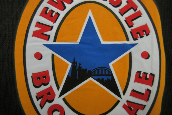 with EPL Patch Retro Jersey 1995-1997 Newcastle United SHEARER 9 Home Soccer Jersey Vintage Football Shirt