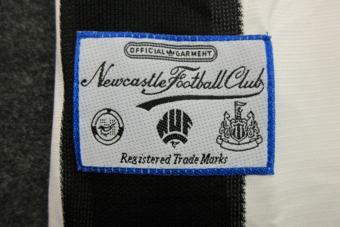 with EPL Patch Retro Jersey 1995-1997 Newcastle United SHEARER 9 Home Soccer Jersey Vintage Football Shirt