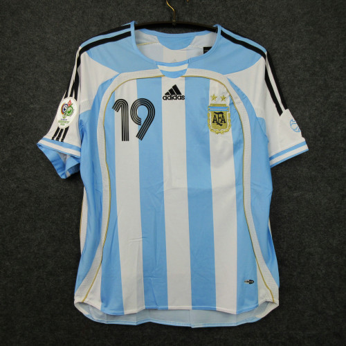 with Patch Retro Jersey Argentina 2006 MESSI 19 Home Soccer Jersey Vintage Football Shirt