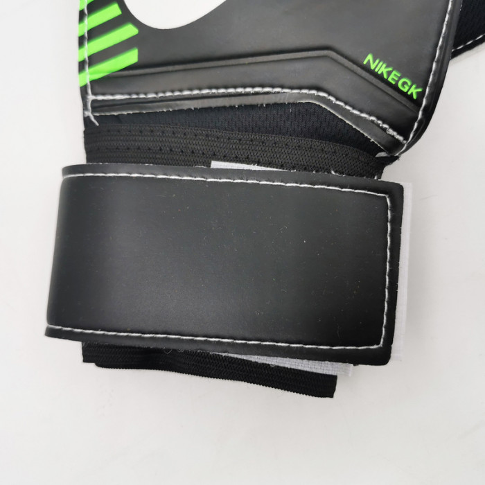 NK Best Quality Soccer Gloves Goalkeeper Football Gloves