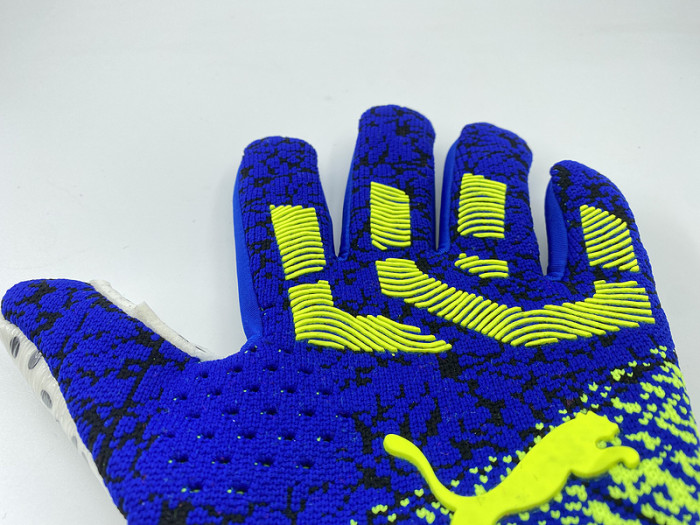 PM Best Quality Soccer Gloves Goalkeeper Rubber Football Gloves