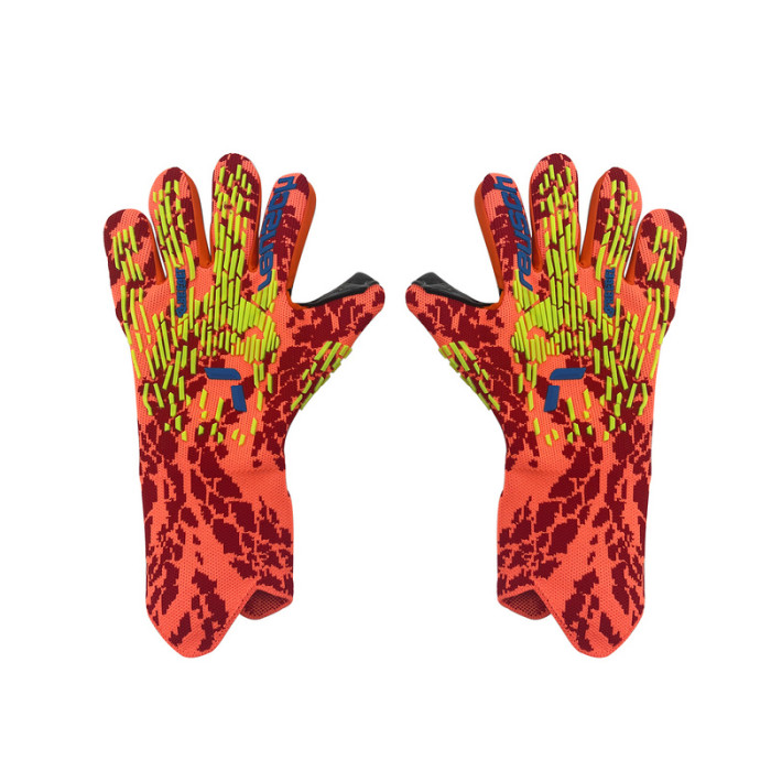 Best Quality Soccer Gloves Goalkeeper Football Gloves