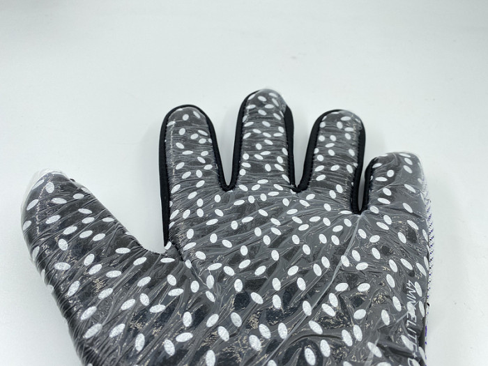 PM Best Quality Soccer Gloves Goalkeeper Rubber Football Gloves