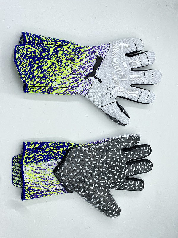 PM Best Quality Soccer Gloves Goalkeeper Rubber Football Gloves