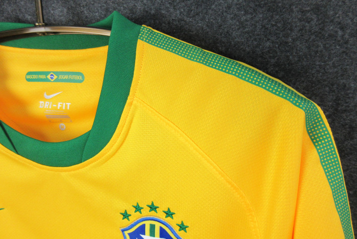 Retro Jersey 2010 Brazil Home Soccer Jersey Vintage Brasil Camisetas de Futbol