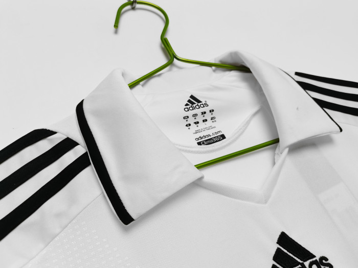Retro Jersey 2008-2009 Real Madrid Home Soccer Jersey Real Vintage Football Shirt