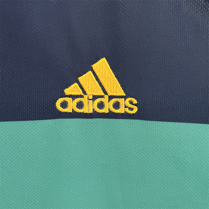 Retro Jersey 2010 Spain Green Goalkeeper Soccer Jersey Vintage Football Shirt