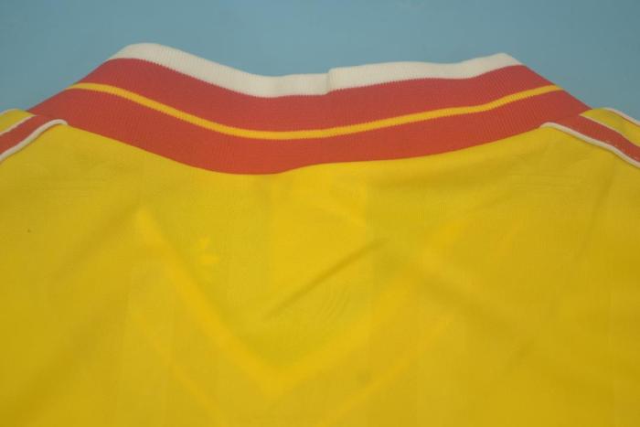 Retro Jersey 1985-1987 Liverpool 9 Third Yellow Soccer Jersey Vintage Football Shirt