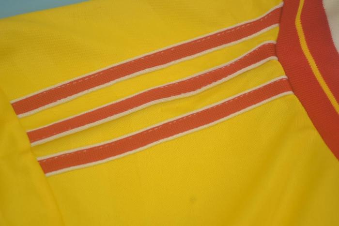 Retro Jersey 1985-1987 Liverpool 9 Third Yellow Soccer Jersey Vintage Football Shirt