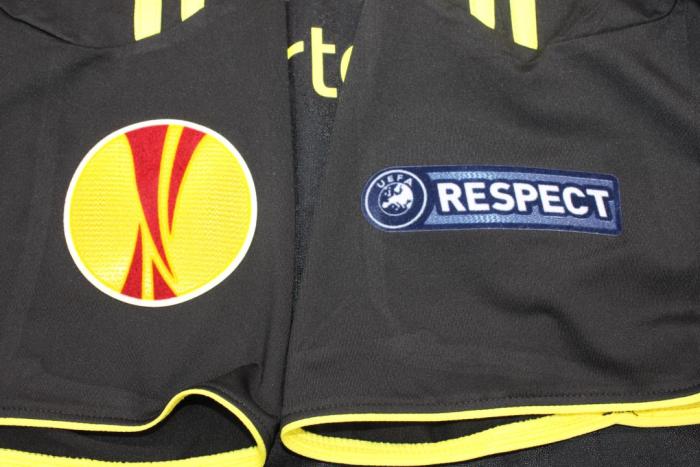 with Europa League Patch Retro Jersey 2010-2011 Liverpool 3rd Away Black Soccer Jersey Vintage Football Shirt