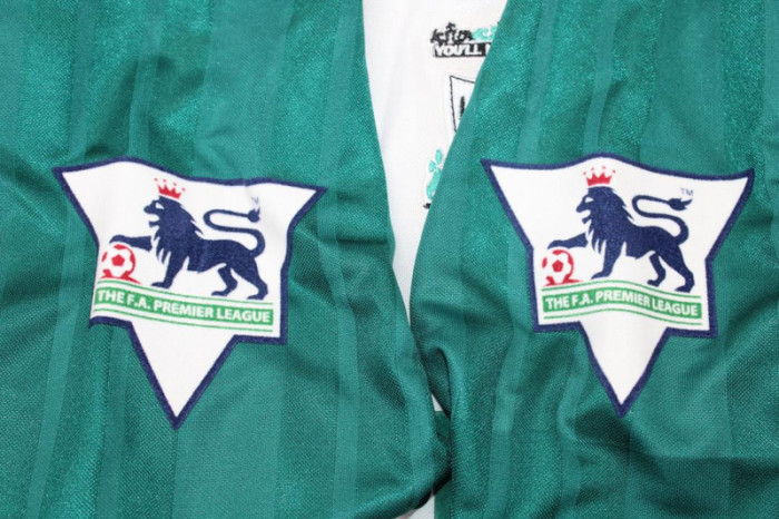 with EPL Patch Retro Jersey Long Sleeve 1993-1995 Liverpool FOWLER 23 Away White/Green Soccer Jersey