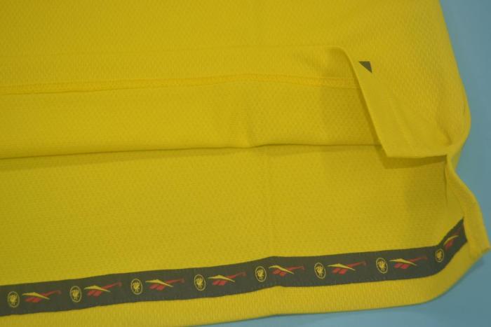 Retro Jersey 1997-1998 Liverpool Away Yellow Soccer Jersey Vintage Football Shirt