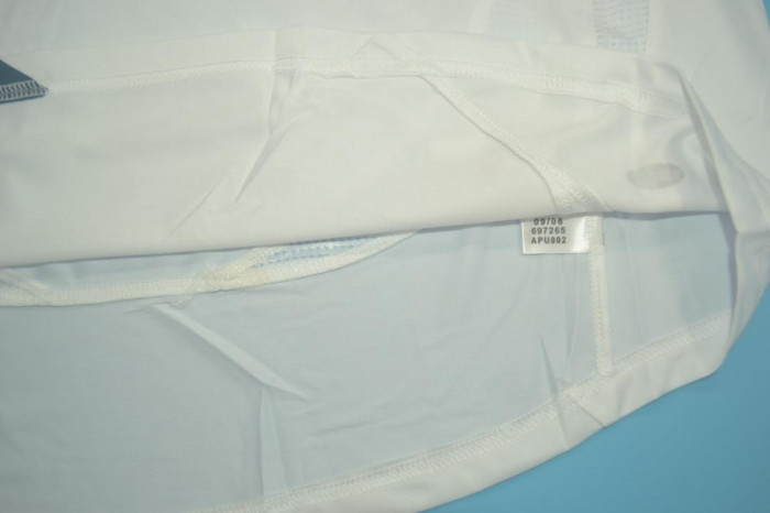 with UCL Patch Retro Jersey 2006-2007 Liverpool Away White Soccer Jersey Vintage Football Shirt