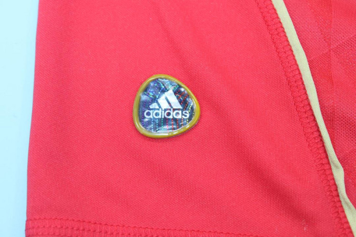 with Europa League Patch Retro Jersey 2010-2012 Liverpool Home Soccer Jersey Vintage Football Shirt