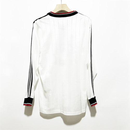 Long Sleeve Retro Jersey 1982-1983 Manchester United Away White Soccer Jersey Vintage Football Shirt
