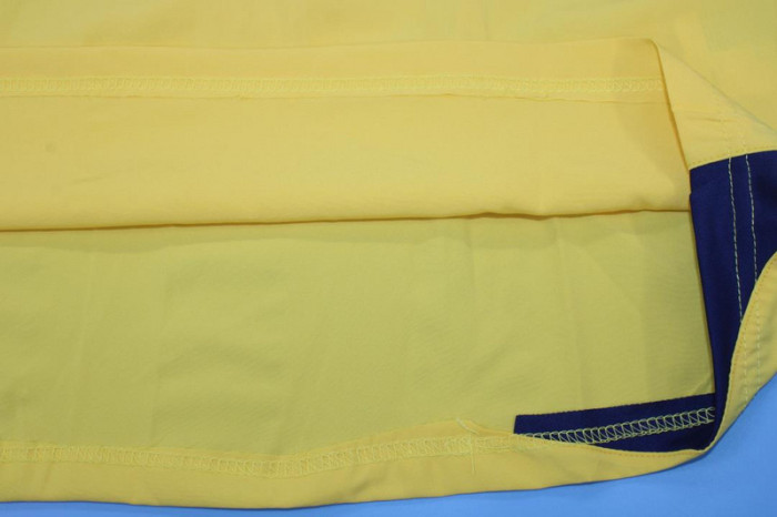 with EPL Patch Retro Jersey 2005-2006 Arsenal Away Yellow Soccer Jersey Vintage Football Shirt
