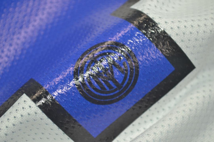 with Golden FIFA+Scudetto+Italia Coppa+UCL Patch Retro Jersey 2010-2011 Inter Milan J.ZANETTI 4 Away White Soccer Jersey