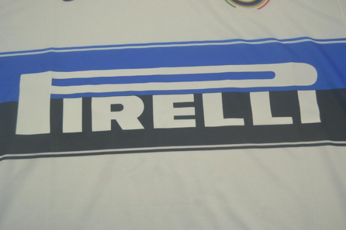 with Scudetto+UCL Patch Retro Shirt Inter Milan 2009-2010 Away White Soccer Jersey Vintage Football Shirt