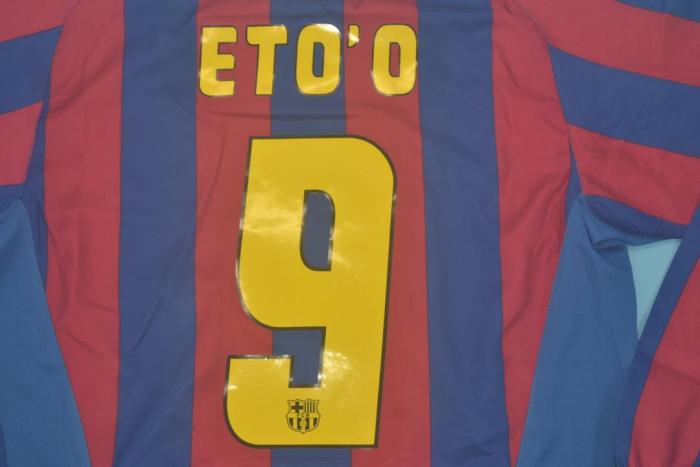 Retro Jersey Long Sleeve 2005-2006 Barcelona ETO'O 9 Home Soccer Jersey Vintage Football Shirt