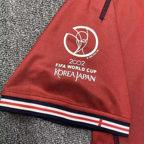 with World Cup Patch Retro Jersey 2002 England BECKHAM 7 Away Red Soccer Jersey Vintage Football Shirt