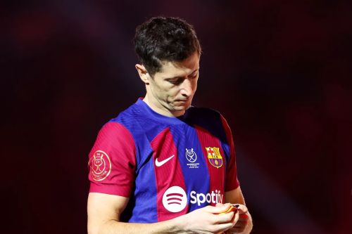 with Front Lettering+Supercopa Patch 2023-2024 Fan Version Barcelona Supercopa Final Home Soccer Jersey