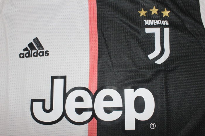 with Scudetto+UCL Patch Long Sleeve Retro Jersey 2019-2020 Player Version Juventus Home Soccer Jersey Vintage Maillot de Foot