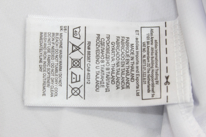 Retro Jersey 1995-1996 Lyon RIVENET 8 White Soccer Jersey Vintage Football Shirt