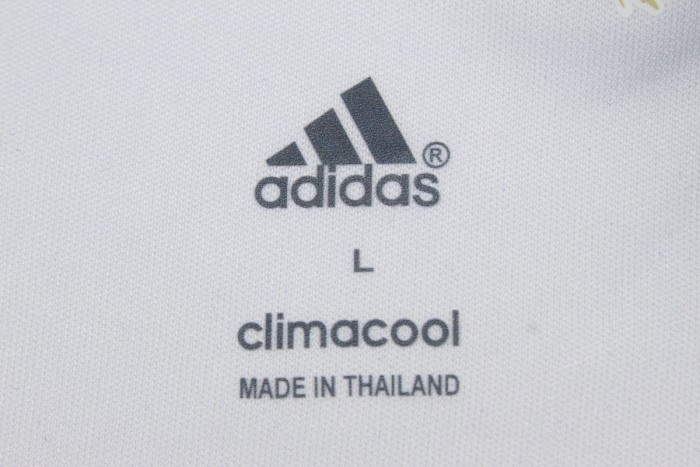 Retro Jersey 2016-2017 Japan Away White Soccer Jersey Vintage Football Shirt