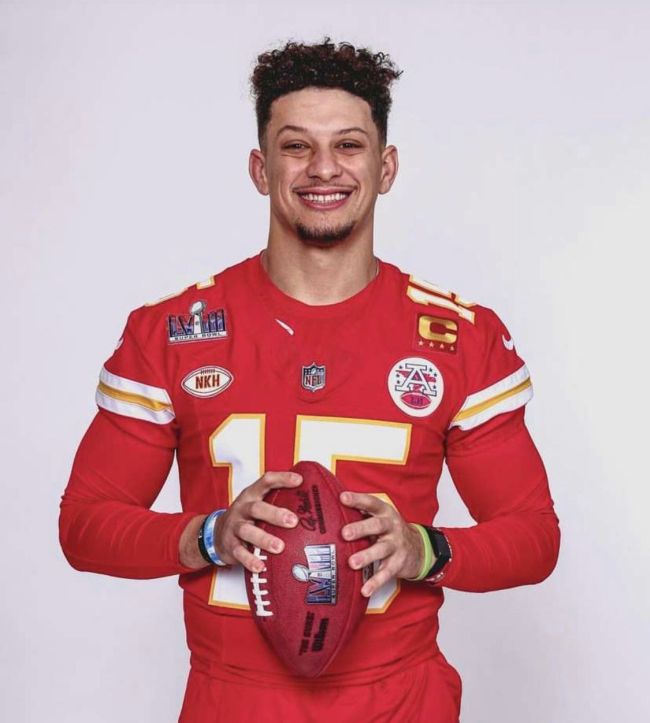 Chiefs 15 Patrick Mahomes Red Super Bowl LVII Vapor Limited Jersey