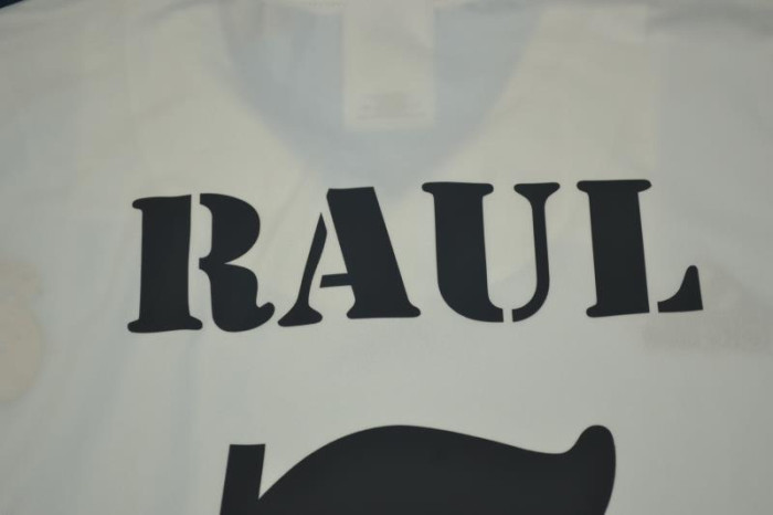 with UCL Patch Long Sleeve Retro Jersey 2001-2002 Real Madrid RAUL 7 Home Soccer Jersey